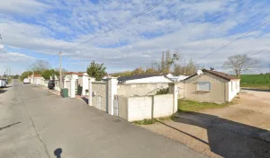 Becker couvreur à Auteuil le Roi