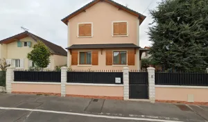 C.d.s. Couverture Dos Santos à Vigneux-sur-Seine